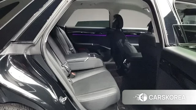 Hyundai Grandeur Hybrid (GN7) 2023 Черный из Кореи, фото 3