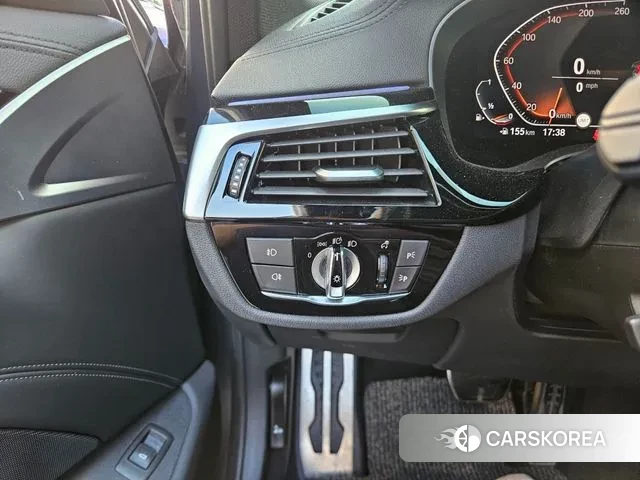 BMW 5 Series (G30) 2020 Серый из Кореи, фото 3