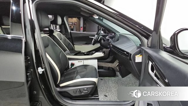 Kia EV6 2023 Черный из Кореи, фото 3
