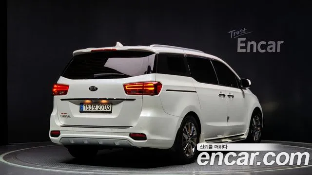 Kia The New Carnival 2018 Белый из Кореи, фото 3