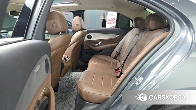 Mercedes-Benz E-Class W213 2018 Серый из Кореи, фото 3