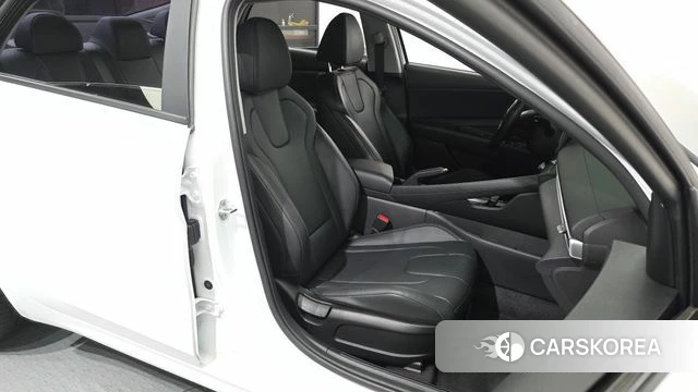 Hyundai Avante (CN7) 2021 Белый из Кореи, фото 3