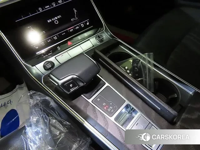 Audi A6 (C8) 2021 Белый из Кореи, фото 3