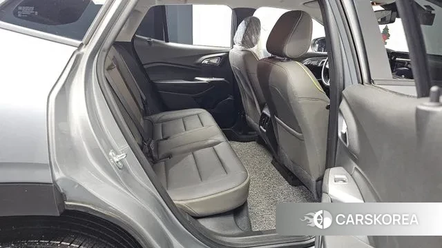 Chevrolet (GM Daewoo) Trax Crossover 2023 Серый из Кореи, фото 3