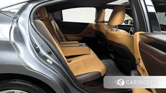 Lexus ES300h 7th generation id 4245884 из Кореи 3