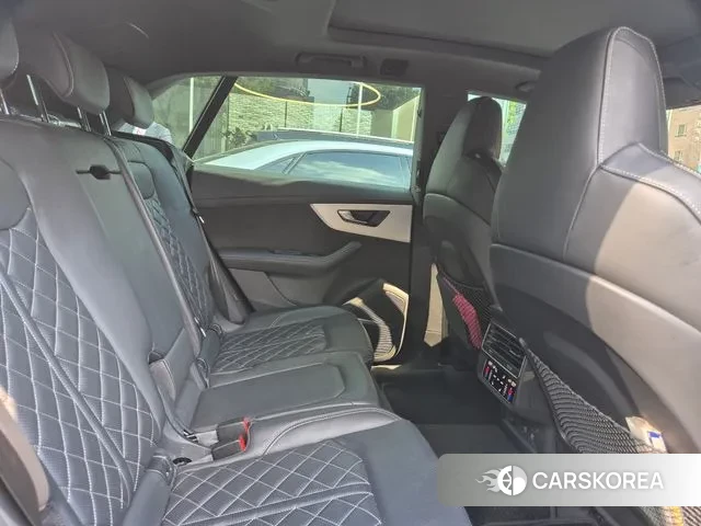 Audi Q8 (4M) 2021 Серый из Кореи, фото 3
