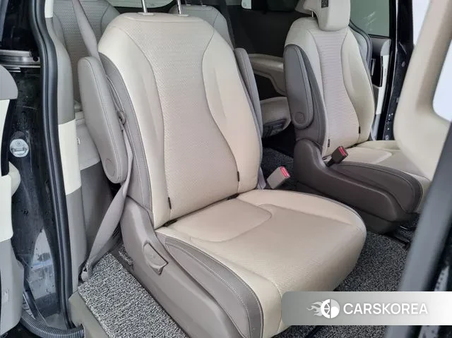 Kia The New Carnival 4th Generation 2024 Черный из Кореи, фото 3