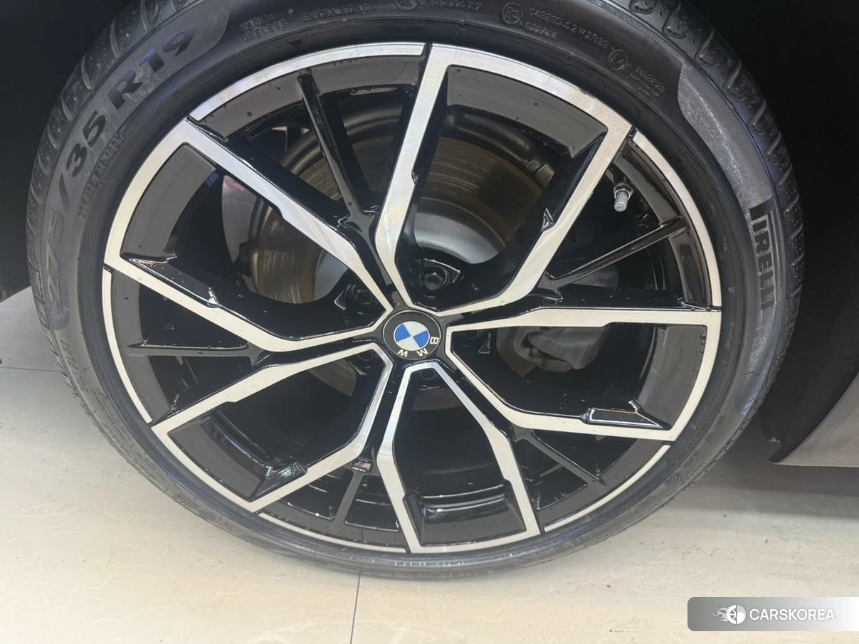 BMW 5 series 2021 Черный из Китая, фото 3