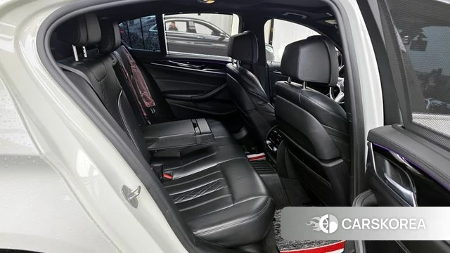 BMW 5 Series (G30) 2019 Белый из Кореи, фото 3