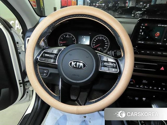 Kia Seltos 2021 Жемчужный цвет из Кореи, фото 3