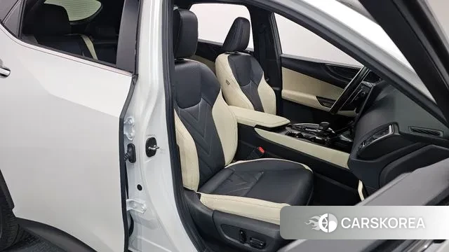 Lexus NX350h Second generation 2023 Белый из Кореи, фото 3