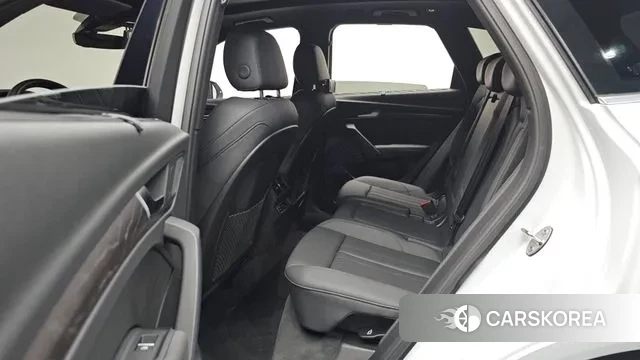 Audi Q5 (FY) 2023 Белый из Кореи, фото 3