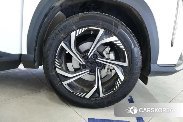 Geely Automobile Boyue 2024 Белый из Китая, фото 3