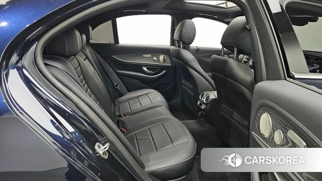 Mercedes-Benz E-Class W213 2022 Синий из Кореи, фото 3