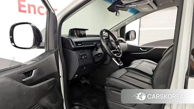 Hyundai Staria 2022 Белый из Кореи, фото 3