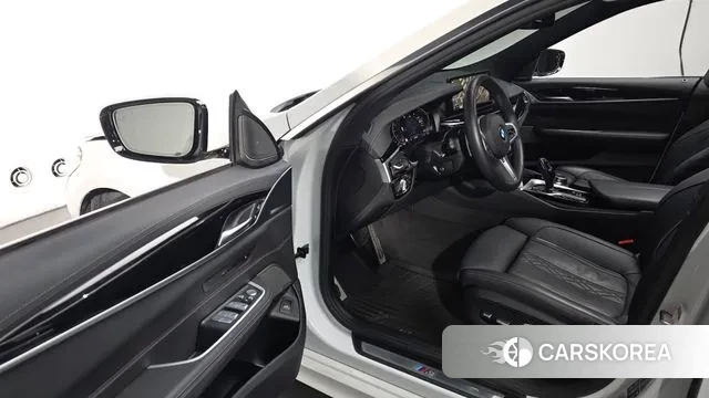 BMW 6 Series GT (G32) 2023 Белый из Кореи, фото 3