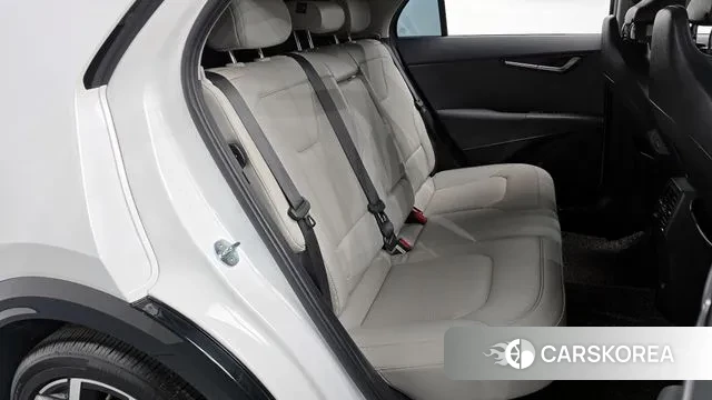 Kia Di Ol Nu Niro 2022 Белый из Кореи, фото 3