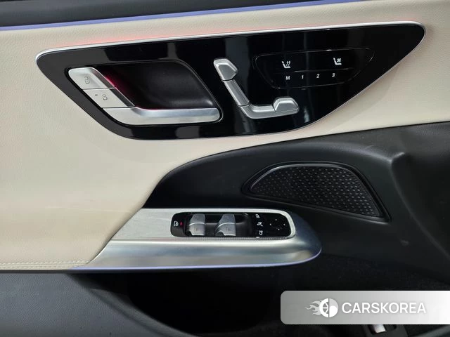 Mercedes-Benz E-Class W214 2025 Синий нефрит из Кореи, фото 3