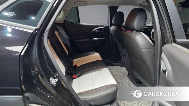 Chevrolet (GM Daewoo) Trax Crossover 2024 Черный из Кореи, фото 3