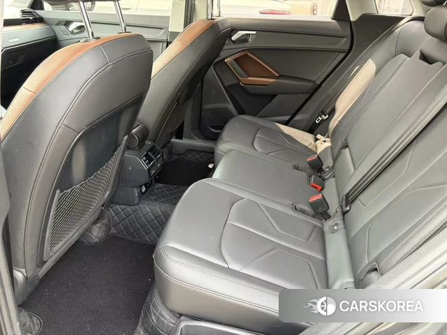Audi Q3 2022 Темно-серый из Китая, фото 3