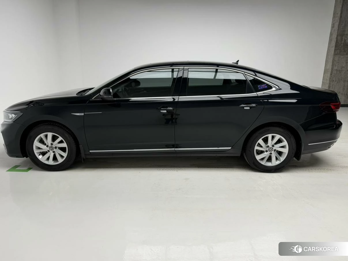 Volkswagen Passat PHEV 2021 Черный из Китая, фото 3