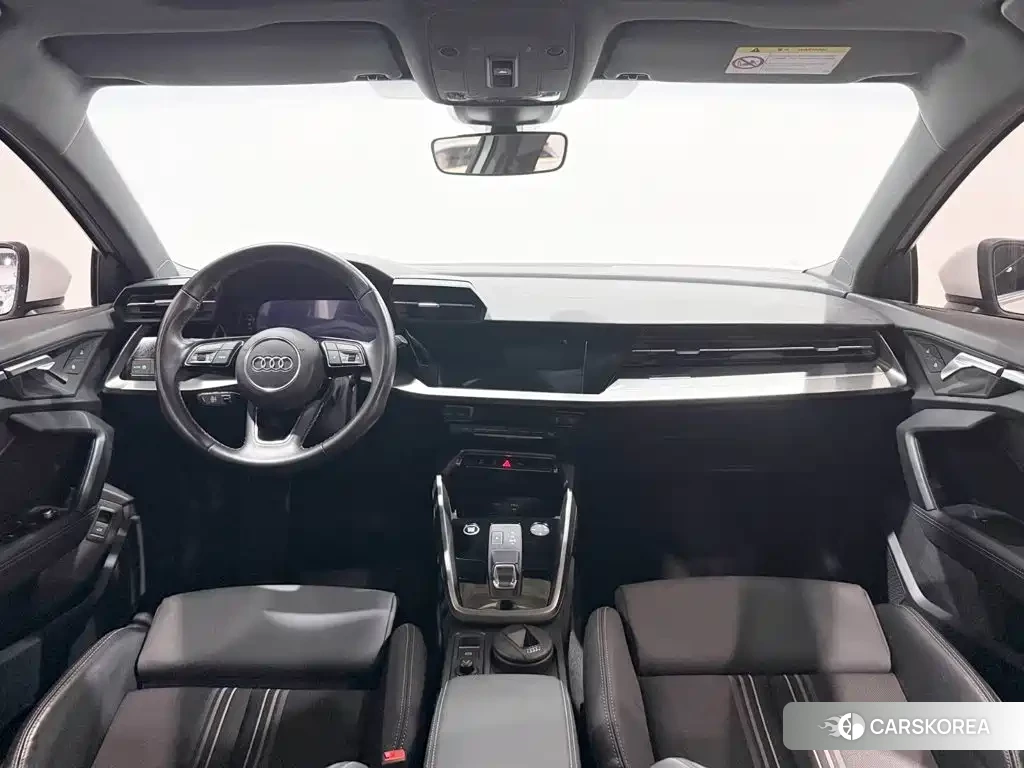 Audi A3 2023 Белый из Китая, фото 3