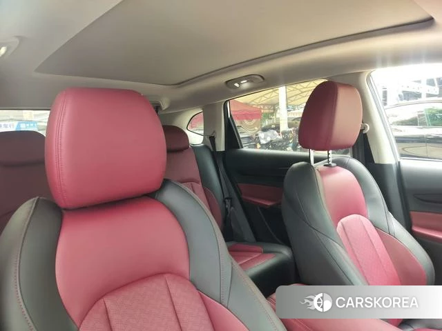 Dongfeng Fengshen AX7 2023 Белый из Китая, фото 3