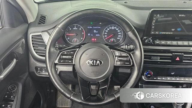 Kia Seltos 2021 Серый из Кореи, фото 3