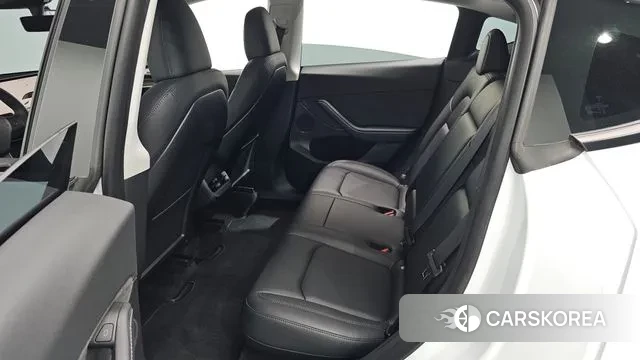 Tesla Model Y 2023 Белый из Кореи, фото 3