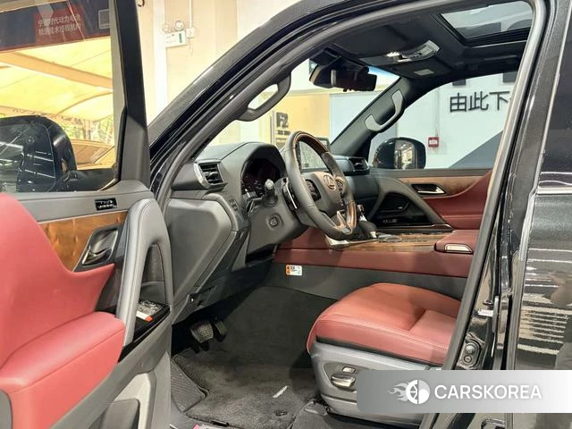 Lexus LX 2026 Черный из Китая, фото 3