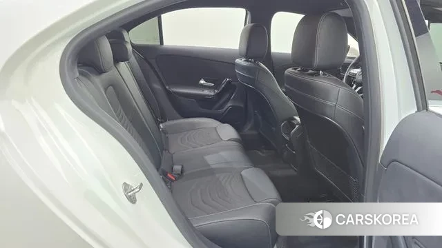 Mercedes-Benz A-Class W177 2020 Белый из Кореи, фото 3