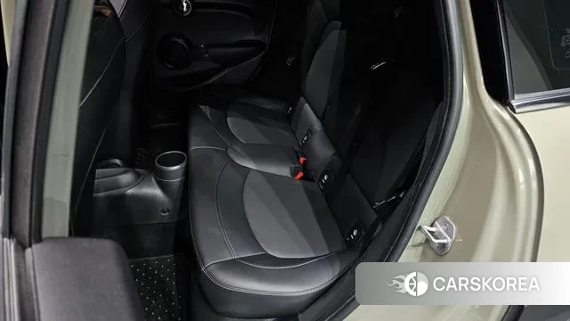 Mini Cooper D 2019 Светло-зеленый из Кореи, фото 3