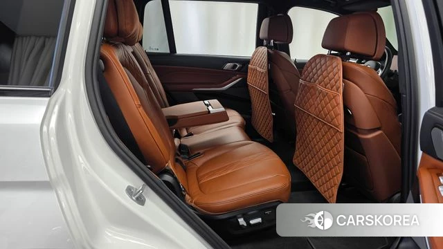 BMW X7 (G07) 2025 Белый из Кореи, фото 3