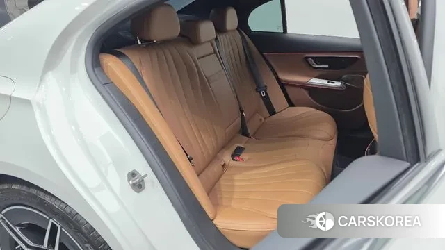 Mercedes-Benz E-Class W214 2025 Белый из Кореи, фото 3