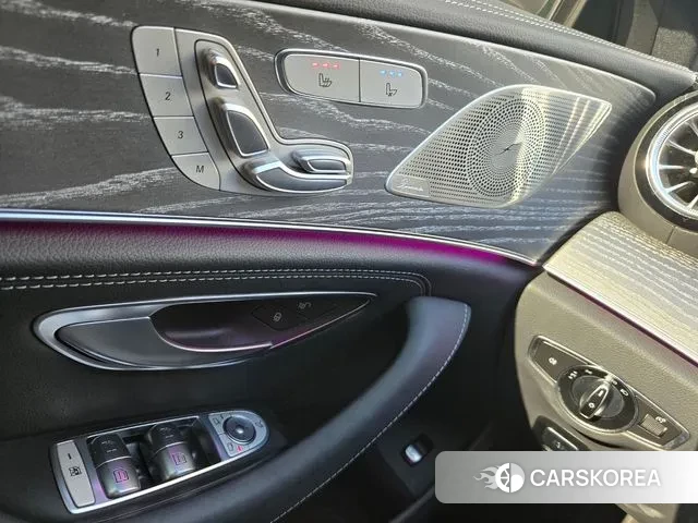 Mercedes-Benz CLS-Class C257 2022 Серебристо-серый из Кореи, фото 3