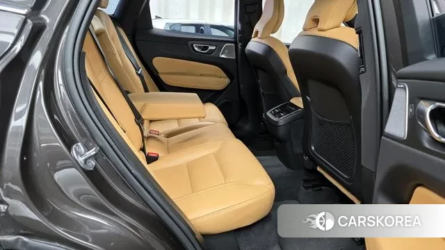 Volvo XC60 second Generation 2022 Серый из Кореи, фото 3