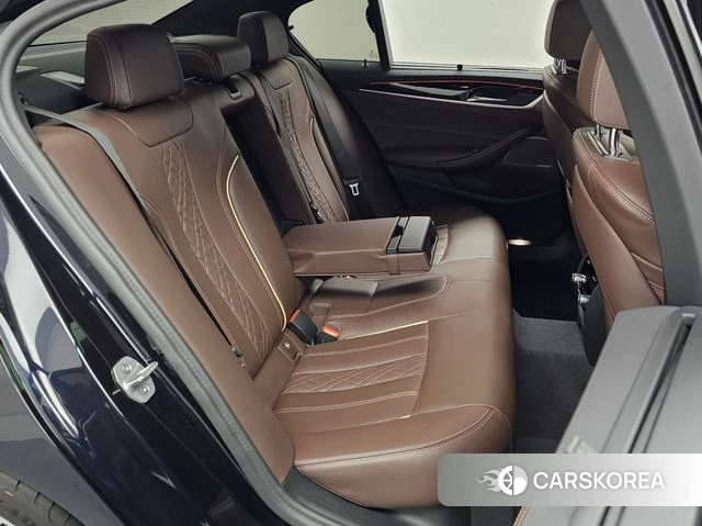 BMW 5 Series (G30) 2023 Черный из Кореи, фото 3