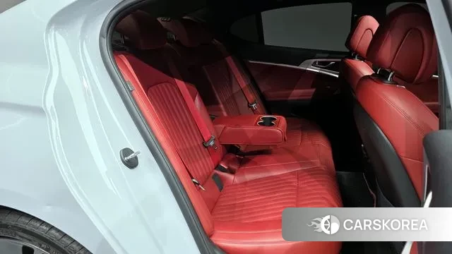 Genesis The New G70 2022 Серебристо-серый из Кореи, фото 3