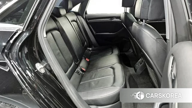 Audi New A3 2018 Черный из Кореи, фото 3
