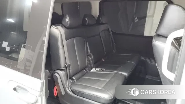 Hyundai Staria 2021 Серебряный из Кореи, фото 3