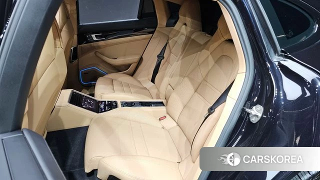Porsche Panamera (971) 2023 Черный из Кореи, фото 3