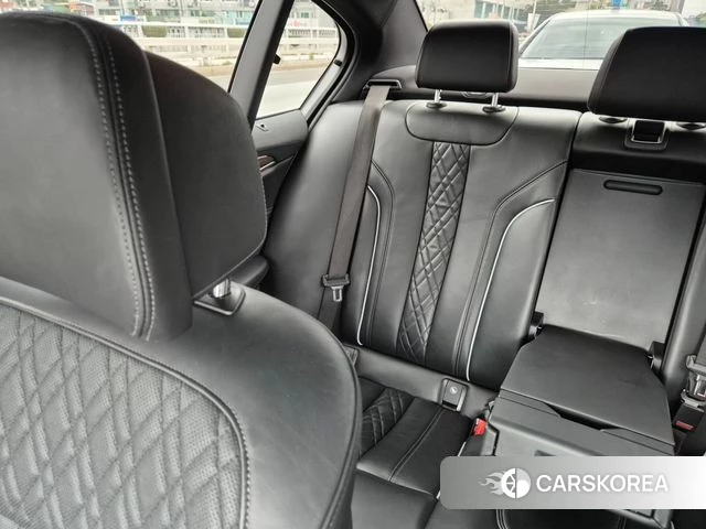 BMW 5 Series (G30) 2018 Серый из Кореи, фото 3