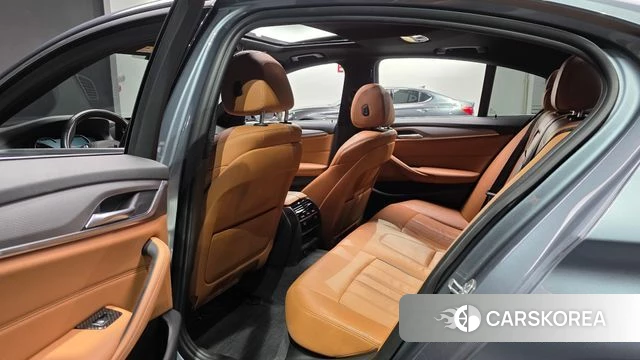 BMW 5 Series (G30) 2018 Серый из Кореи, фото 3