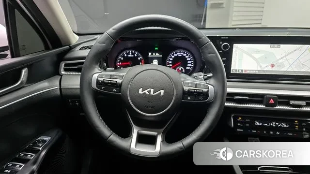 Kia K5 3rd generation 2023 Белый из Кореи, фото 3