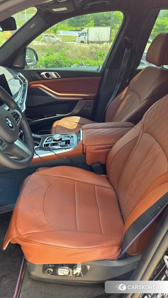 BMW X7 (G07) 2025 Черный из Кореи, фото 3