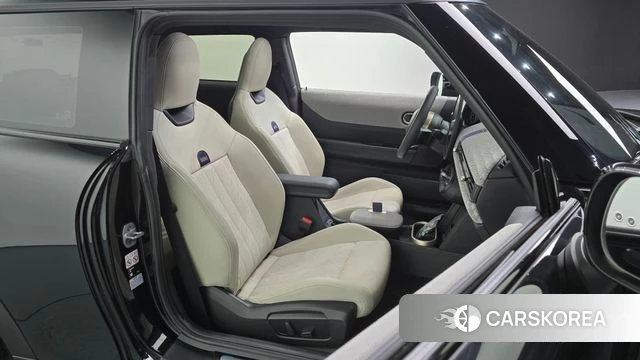 Mini Cooper S 4th Generation 2025 Черный из Кореи, фото 3