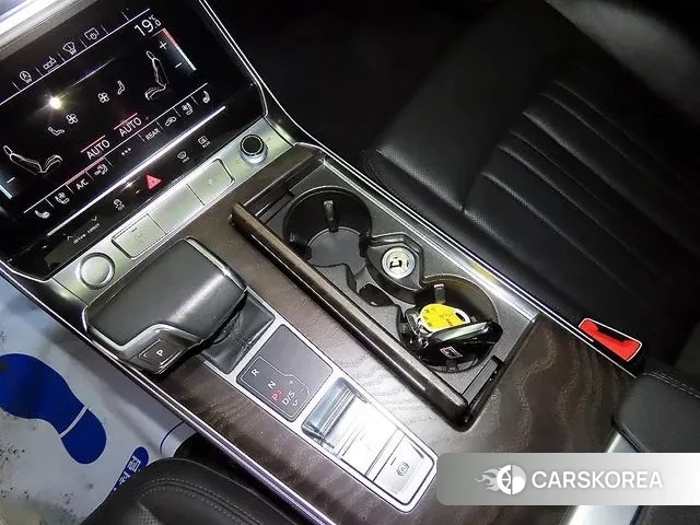 Audi A6 (C8) 2020 Серебристо-серый из Кореи, фото 3