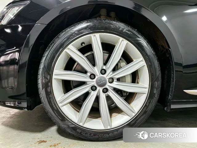 Audi A6L 2021 Черный из Китая, фото 3