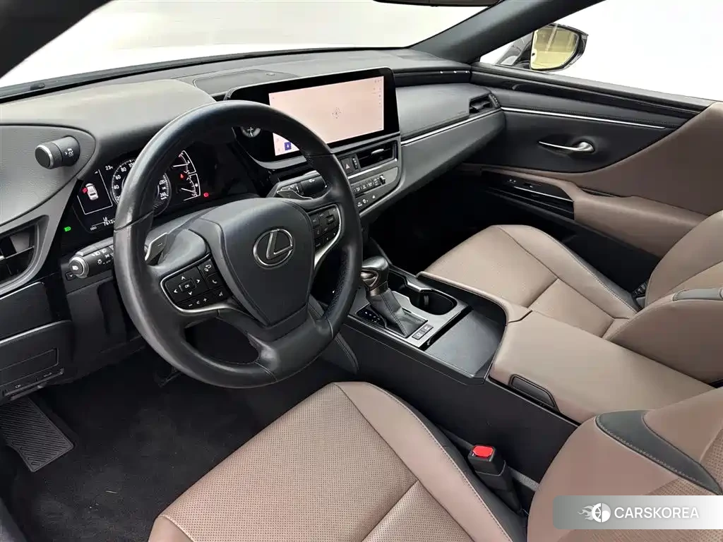 Lexus ES 2023 Белый из Китая, фото 3