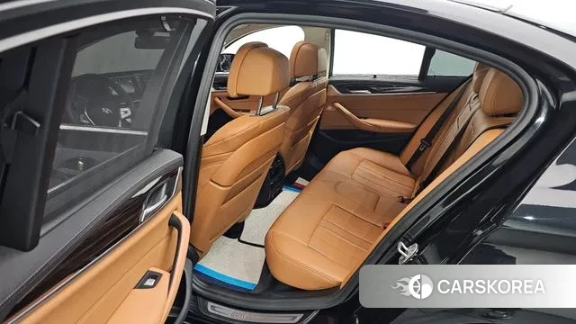 BMW 5 Series (G30) 2022 Черный из Кореи, фото 3